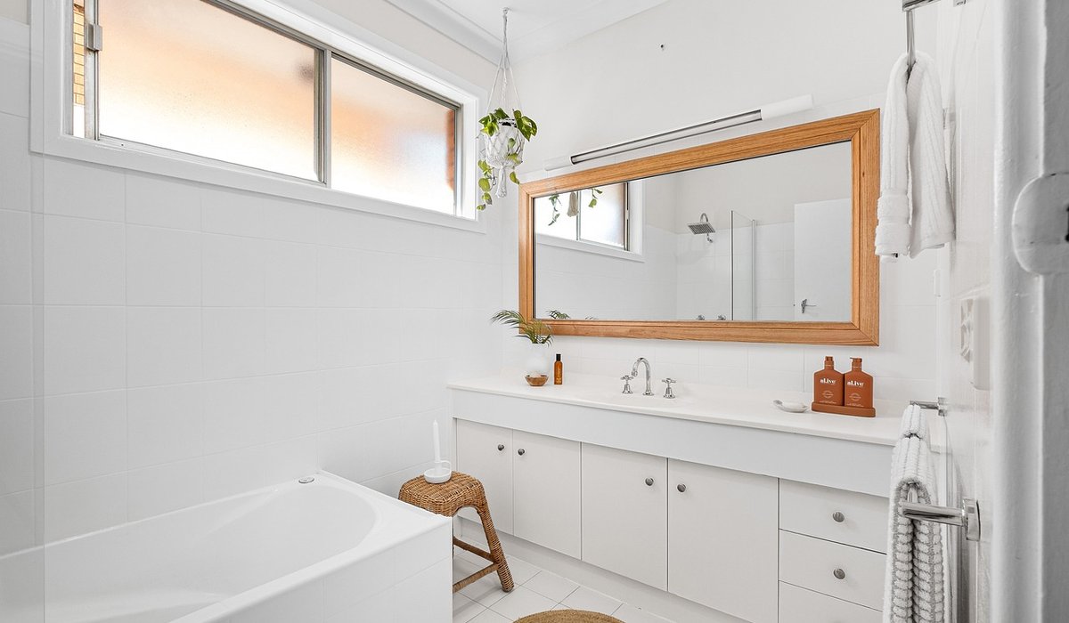 Ways to Improve Bathroom Lighting for Daily Tasks